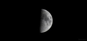 Zunehmender Mond am 24. Juni 2015 um 22:25 Uhr