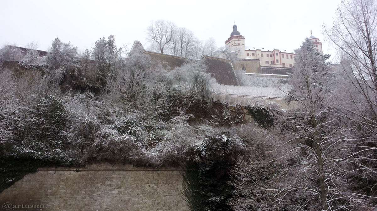 Marienberg mit Festung in Würzburg - 18. Januar 2016 um 10:56 Uhr