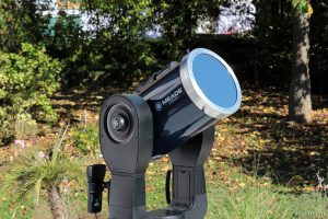 Sonnenbeobachtung bitte nur mit besonders geschützten Geräten!