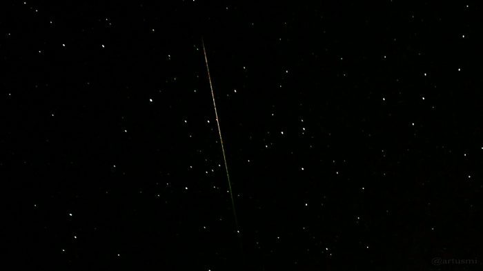 Meteor oberhalb von Kassiopeia - 13. August 2015 um 00:12 Uhr