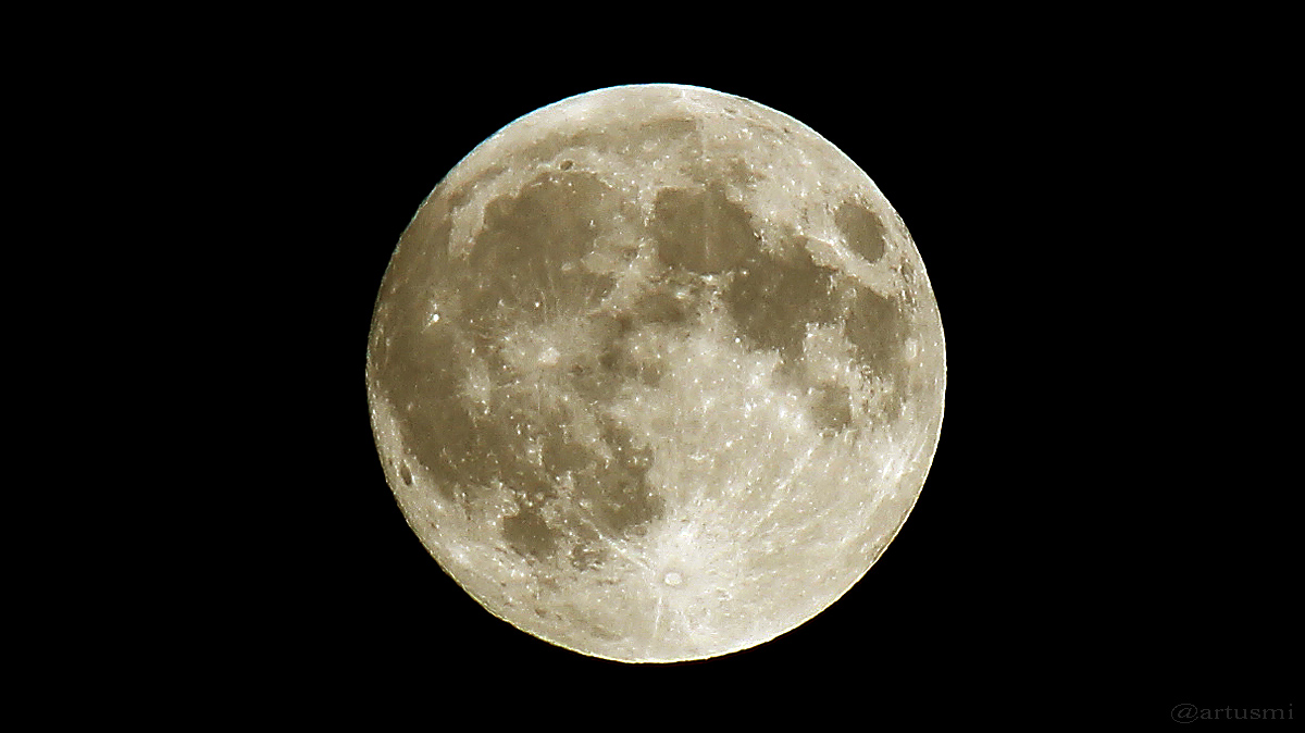 Der Mond am 27. September 2015 um 20:35 Uhr