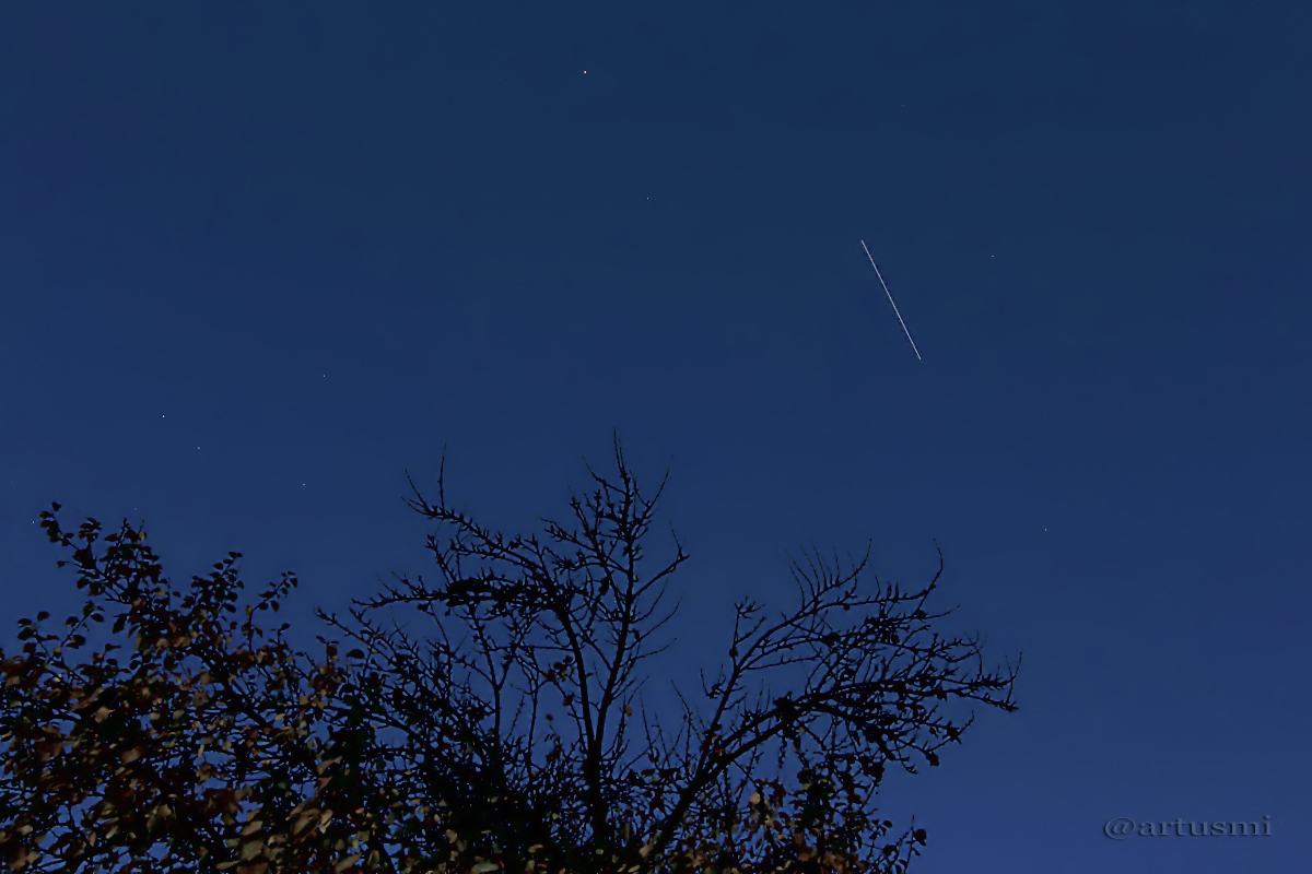 Strichspur der ISS vom 24. Oktober 2013 um 18:53 Uhr