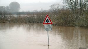 Hochwasser in Goßmannsdorf am Main am 6. Januar 2003