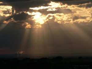 Blick von Michelau im Steigerwald auf das AKW Grafenrheinfeld am 19. Juni 2008 um 20:36 Uhr