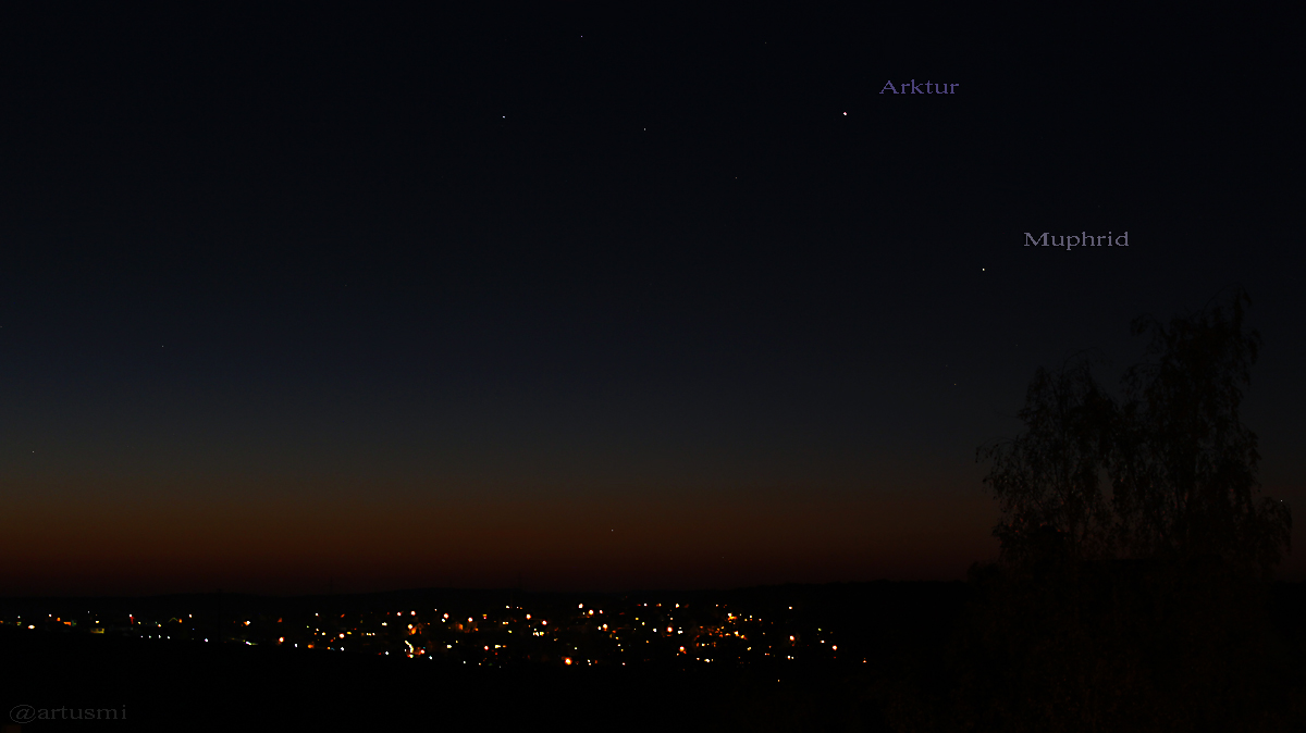 Arktur und Muphrid am 1. November 2015 um 18:10 Uhr zu Beginn der astronomischen Dämmerung