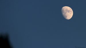 Zunehmender Mond am 21. Dezember 2015 um 16:10 Uhr