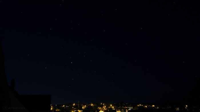 Südhimmel mit Saturn, Mars und Skorpion am 28. April 2016 um 01:37 Uhr