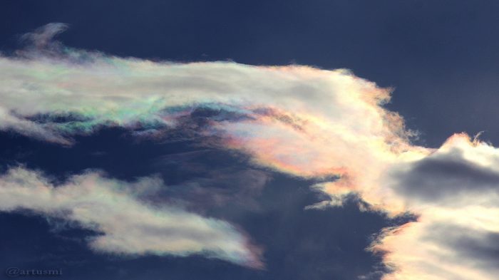 Irisierende Wolken am 17. Juni 2016 um 19:36 Uhr