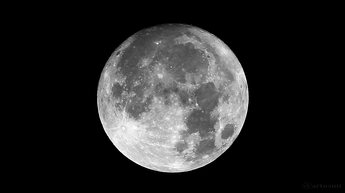 Der Mond am 14. November 2016 um 01:52 Uhr