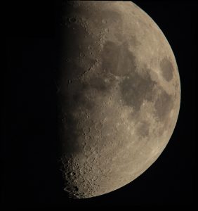 Mondkomposit vom 29. Mai 2012 um 21:40 Uhr