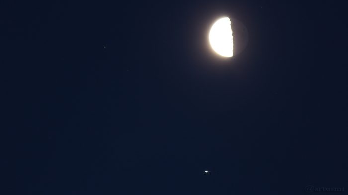 Mond und Jupiter am 19. Januar 2017 um 07:23 Uhr