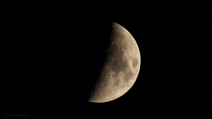 Zunehmender Mond am 3. Februar 2017 um 18:26 Uhr