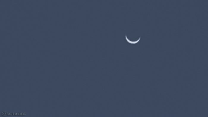 Schmale Sichel der Venus am 16. März 2017 um 18:55 Uhr