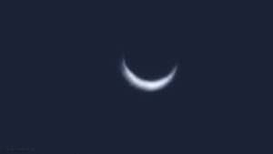 Schmale Sichel der Venus am 16. März 2017 um 19:12 Uhr