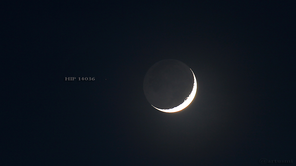 Mond mit Erdlicht am 30. März 2017 um 20:38 Uhr