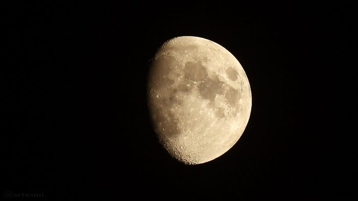 Goldener Henkel am Mond - 6. April 2017, 23:19 Uhr