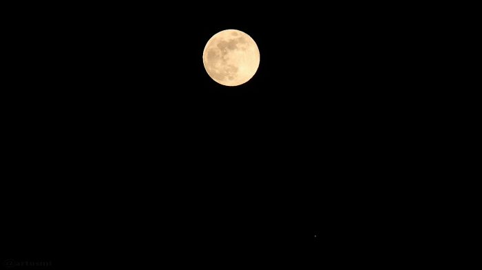 Mond und Jupiter am 10. April 2017 um 21:46 Uhr