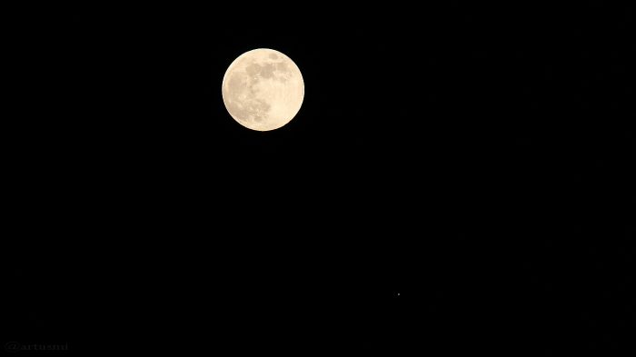 Mond und Jupiter am 10. April 2017 um 23:05 Uhr