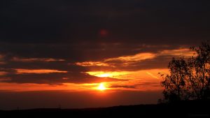 Untergehende Sonne am 14. April 2017 um 19:52 Uhr