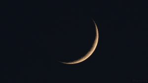 Schmale Mondsichel am 28. April 2017 um 20:58 Uhr