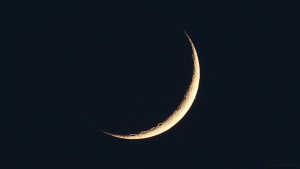 Mondsichel und Aldebaran am 28. April 2017 um 21:11 Uhr