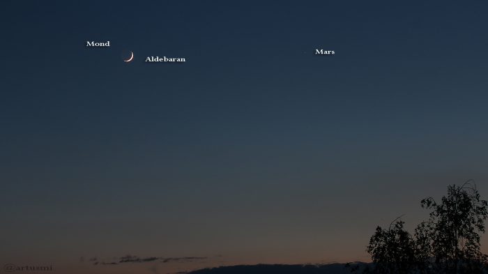 Mondsichel, Aldebaran und Mars am 28. April 2017 um 21:20 Uhr