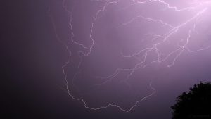 Blitze während des Gewitters am 19. Mai 2017 um 03:03 Uhr