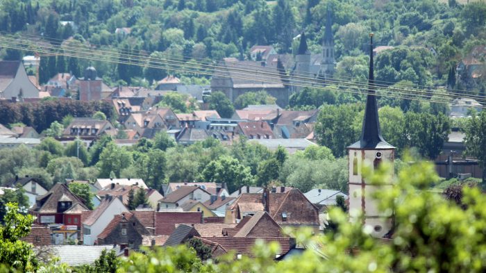 Blick vom Panoramahöhenweg auf Kleinochsenfurt