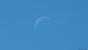 Abnehmender Mond am 19. Juni 2017 um 13:24 Uhr
