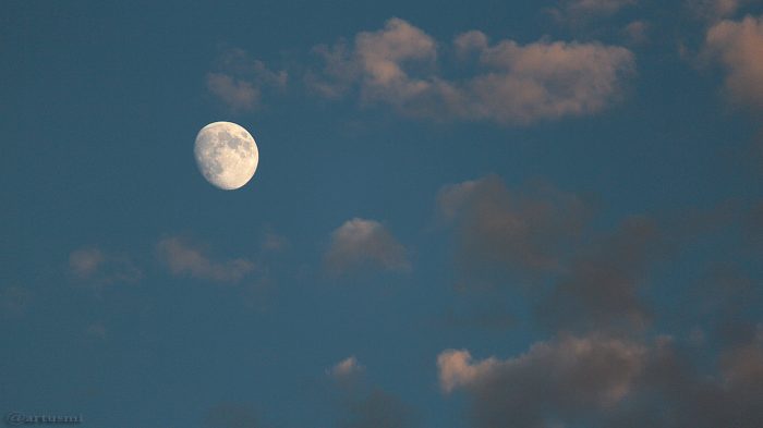 Zunehmender Mond am 5. Juli 2017, 21:14 Uhr
