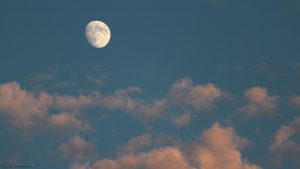 Zunehmender Mond am 5. Juli 2017, 21:15 Uhr