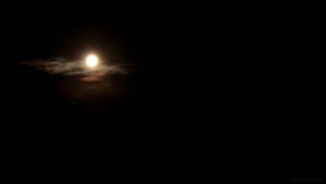 Mond und Saturn am 8. Juli 2017 um 00:36 Uhr