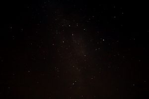 Sommerdreieck und Teil der Milchstraße am 21. Juli 2017 um 02:29 Uhr