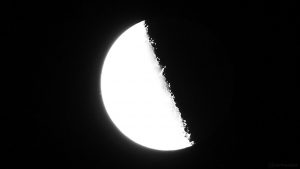 Mond bedeckt 5 Tau - 15. August 2017, 04:49:12 Uhr