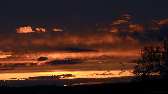 Sonnenuntergang am 9. September 2017 um 19:40 Uhr hinter Wolken