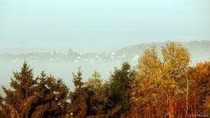 Nebel löst sich auf am 15. Oktober 2017 um 08:42 Uhr in Waldbrunn