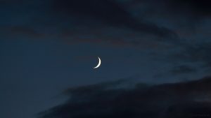 Sichel des zunehmenden Mondes am 23. Oktober 2017 um 18:41 Uhr