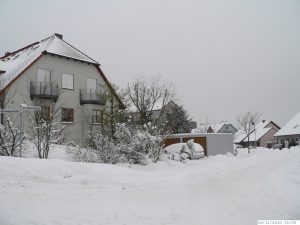 Winter mit sehr viel Schnee in Eisingen am 26. Dezember 2010