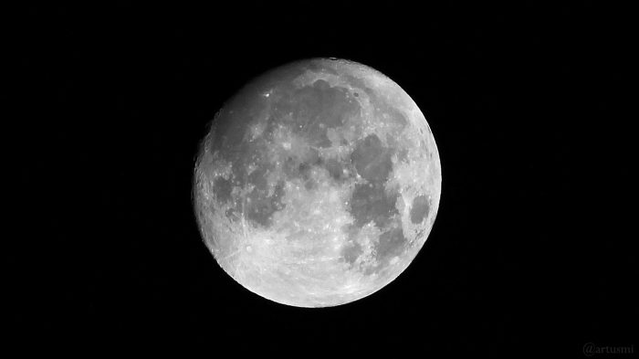 Zunehmender Mond am 30. Januar 2018 um 02:43 Uhr