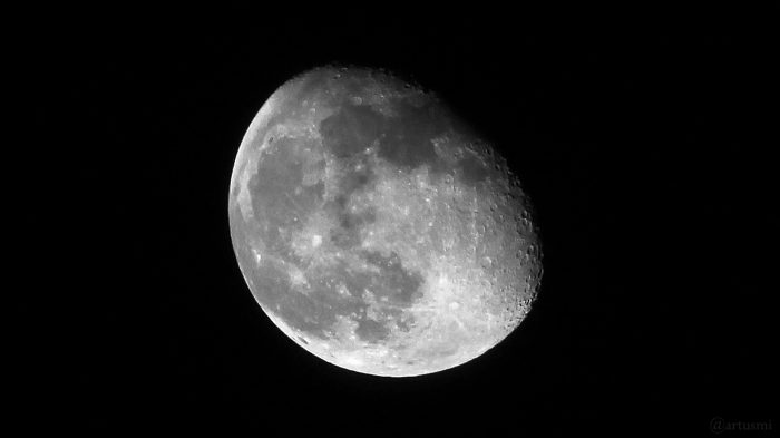 Abnehmender Mond am 4. Februar 2018 um 01:32 Uhr