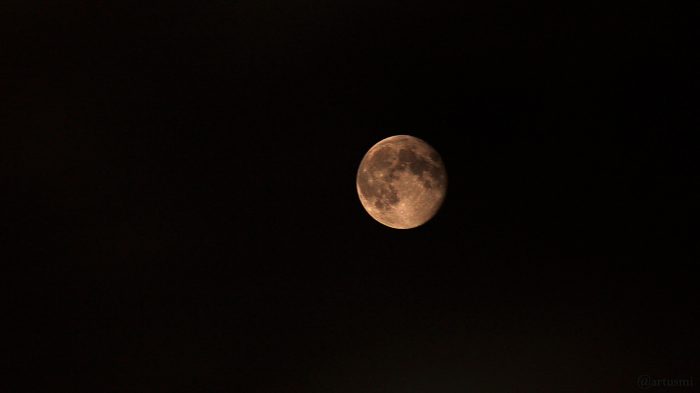 Abnehmender Mond am 2. April 2018 (Ostermontag) um 04:02 Uhr
