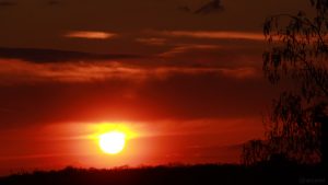 Sonnenuntergang am 16. April 2018 um 20:04 Uhr