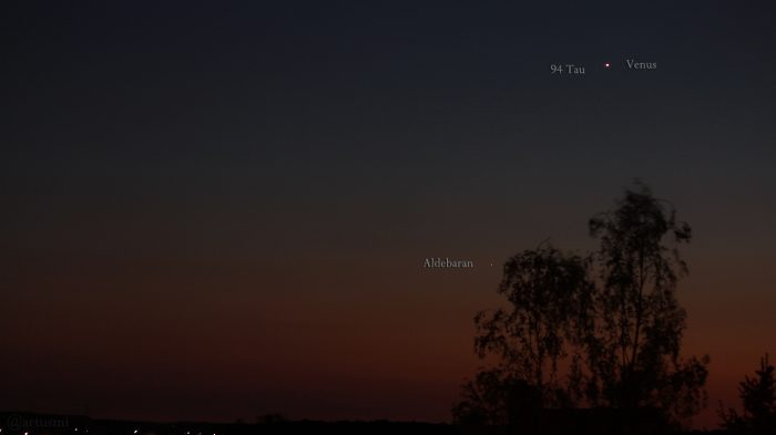 Aldebaran und Venus rechts von 94 Tau am 4. Mai 2018 um 21:54 Uhr