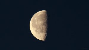 Abnehmender Mond am 7. Mai 2018 um 05:37 Uhr