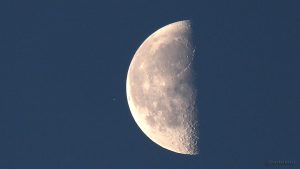 Abnehmender Mond bedeckt am 5. September 2015 Aldebaran