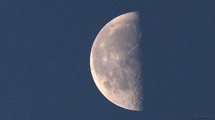 Aldebaran und Mond am 5. September 2015 um 07:05 Uhr