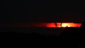 Sonnenuntergang am 15. Juni 2018 um 21:23 Uhr zwischen Wolken
