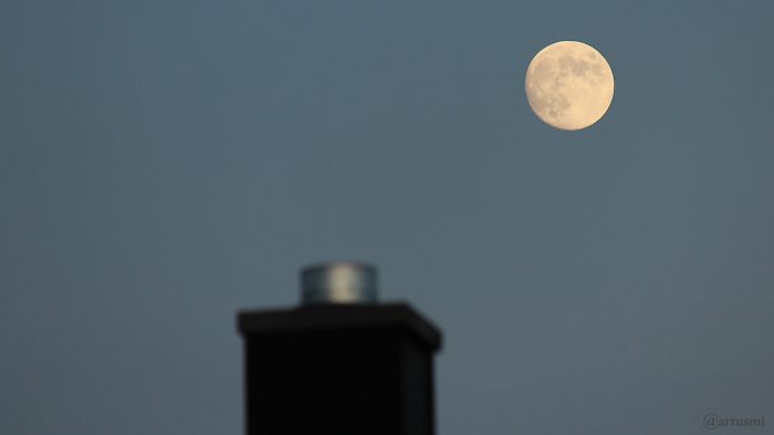 Zunehmender Mond am 26. Juni 2018 um 21:30 Uhr