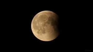 Der verfinsterte Mond am 28. Juli 2018 um 00:14 Uhr