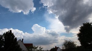 Wetterbild vom 4. August 2018 um 15:45 Uhr bei 34 Grad im Schatten
